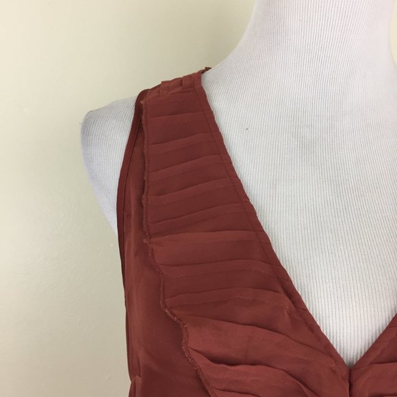 BEBE Hen/Brown Satin/Sateen Chiffon Pleats Ruffle V Neck Sleeveless Top - Picture 6 of 10